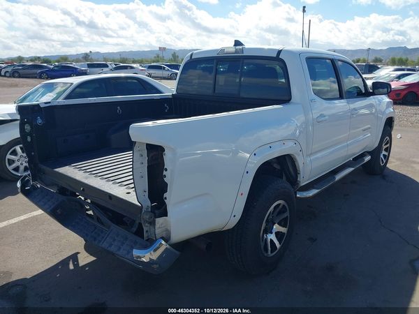 2016 TOYOTA TACOMA SR5 V6 — I4