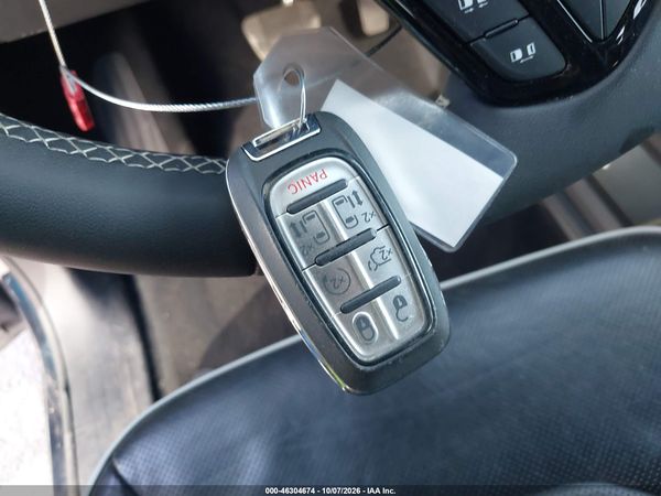 2025 CHRYSLER PACIFICA LIMITED — I11