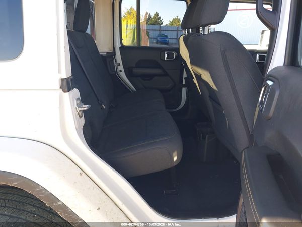 2025 JEEP WRANGLER 4-DOOR SAHARA 4X4 — I8