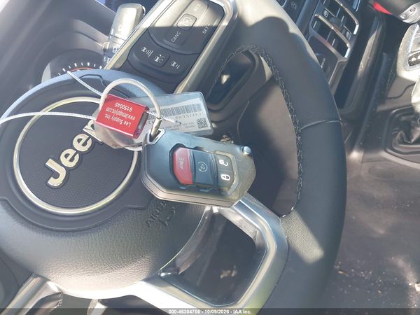 2025 JEEP WRANGLER 4-DOOR SAHARA 4X4 — I11