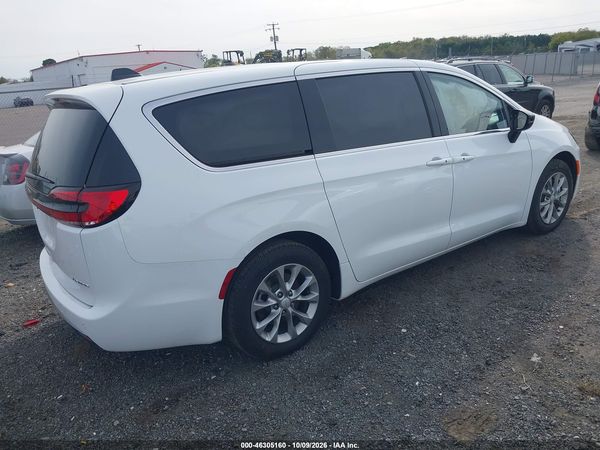 2027 CHRYSLER PACIFICA Limited — I4