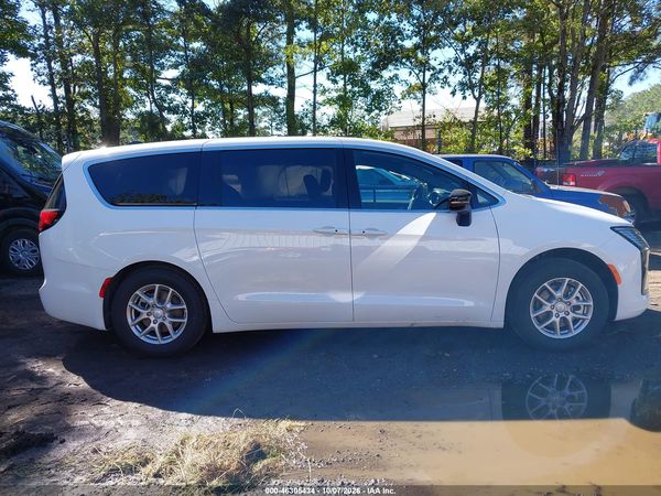 2027 CHRYSLER PACIFICA Select — I116