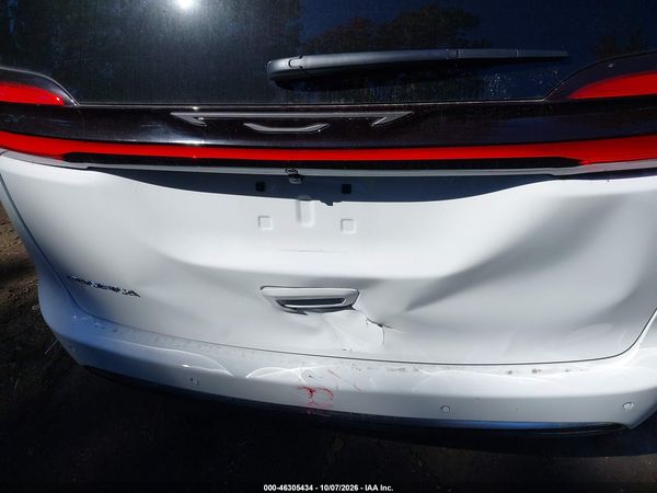 2027 CHRYSLER PACIFICA Select — I152