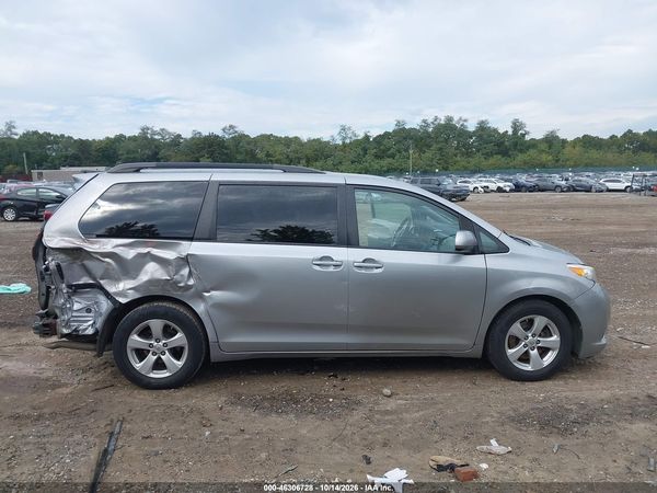 2016 TOYOTA SIENNA LE 8 PASSENGER — I116