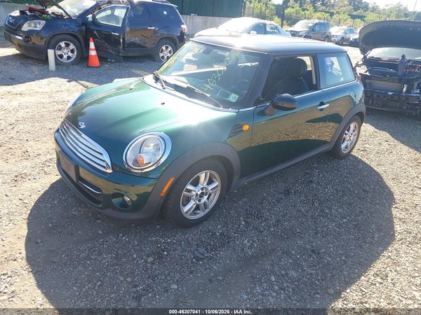 2013 MINI HARDTOP — I2