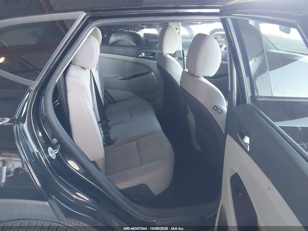 2019 HYUNDAI TUCSON SE — I8