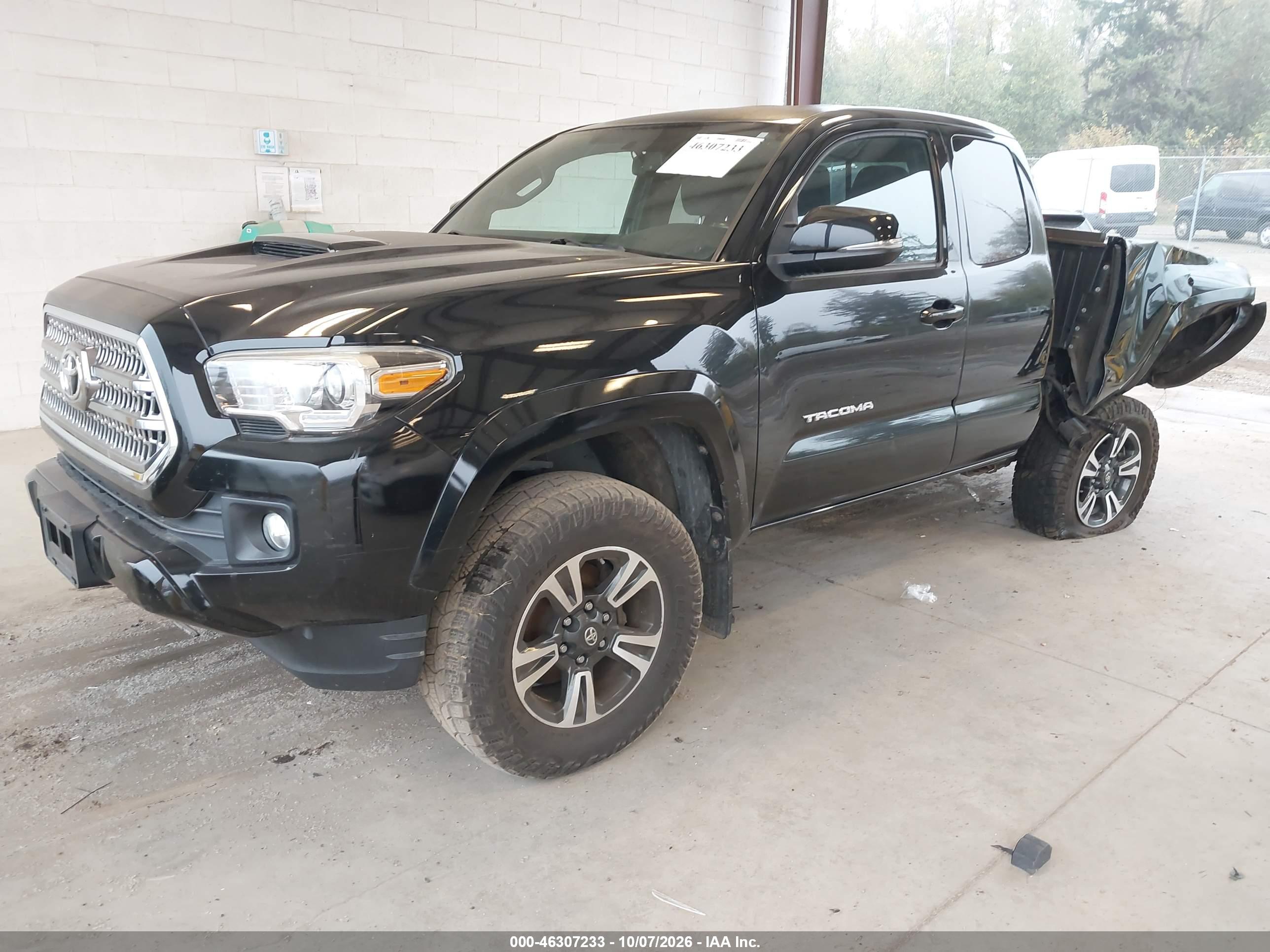 2016 TOYOTA TACOMA TRD SPORT — I2