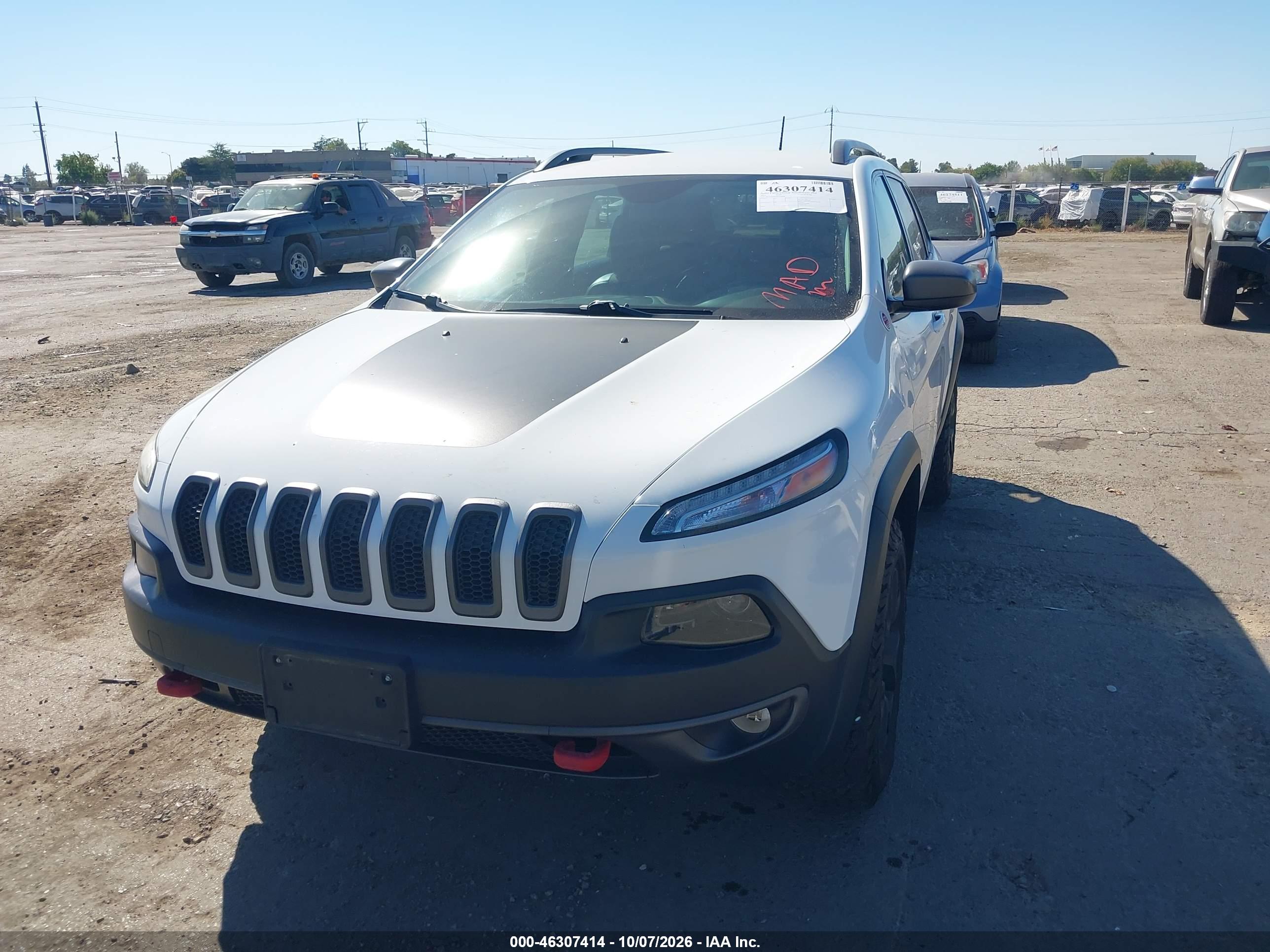 2017 JEEP CHEROKEE TRAILHAWK 4X4 — I2