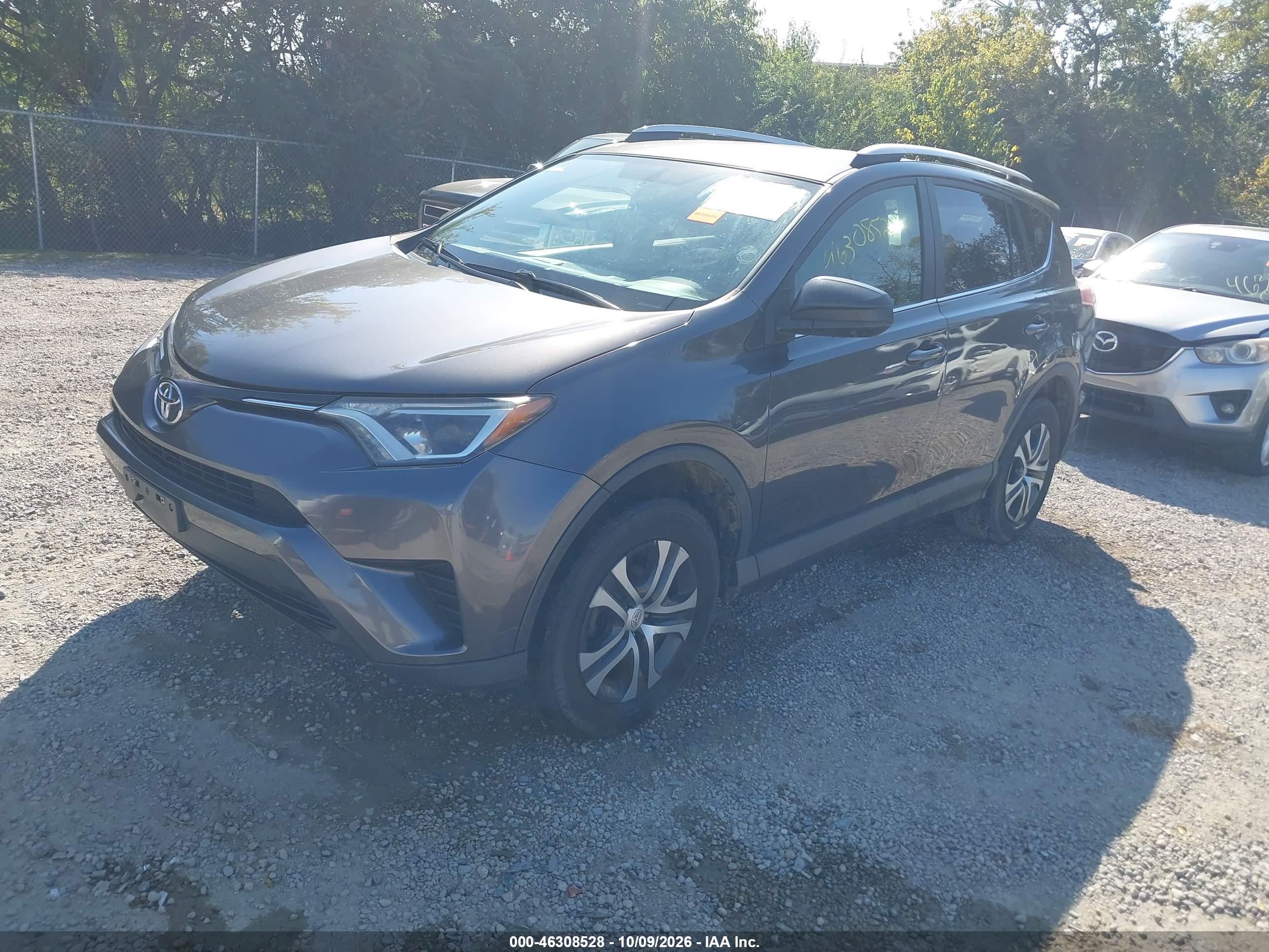 2016 TOYOTA RAV4 LE — I2