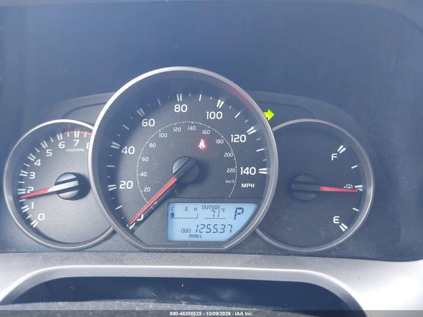 2016 TOYOTA RAV4 LE — I7