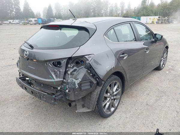 2018 MAZDA MAZDA3 TOURING — I4