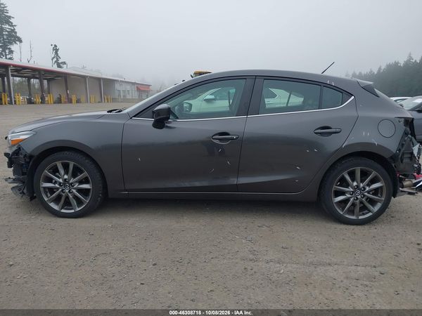 2018 MAZDA MAZDA3 TOURING — I117