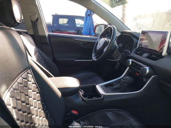 2025 TOYOTA RAV4 LE — I5