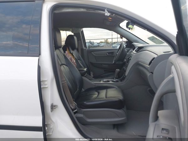 2013 CHEVROLET TRAVERSE LS — I5
