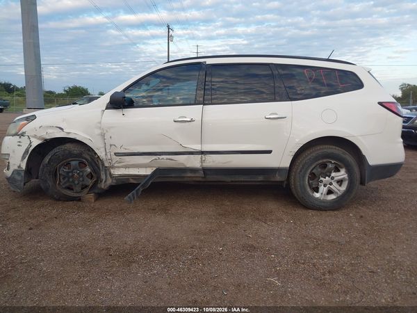 2013 CHEVROLET TRAVERSE LS — I117