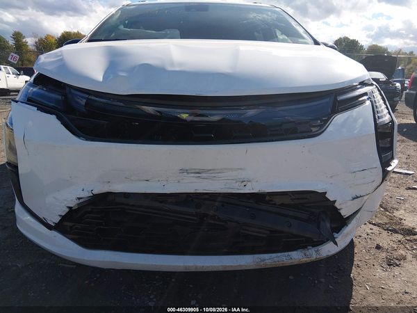 2027 CHRYSLER PACIFICA Limited — I6