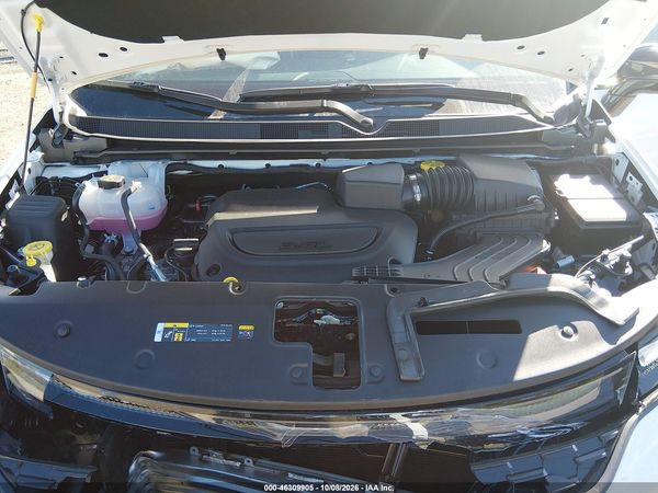 2027 CHRYSLER PACIFICA Limited — I10