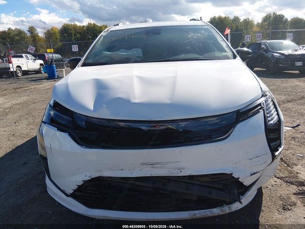 2027 CHRYSLER PACIFICA Limited — I115