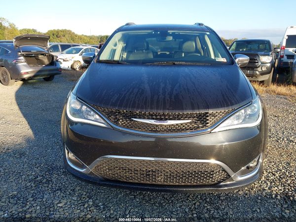 2019 CHRYSLER PACIFICA LIMITED — I152