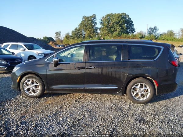 2019 CHRYSLER PACIFICA LIMITED — I155