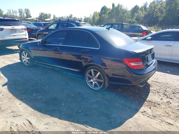2014 MERCEDES-BENZ C 300 SPORT 4MATIC — I3