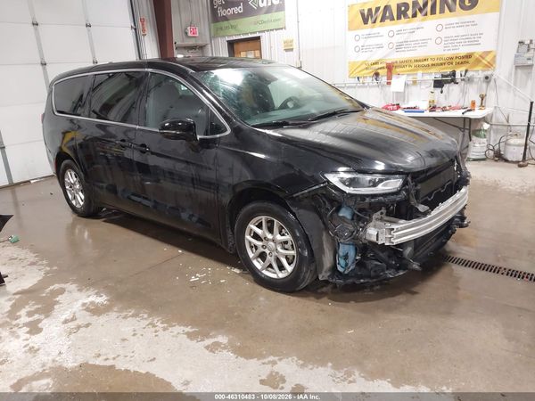 2025 CHRYSLER PACIFICA SELECT — I1
