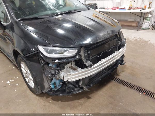 2025 CHRYSLER PACIFICA SELECT — I152