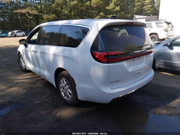 2025 CHRYSLER PACIFICA SELECT — I3