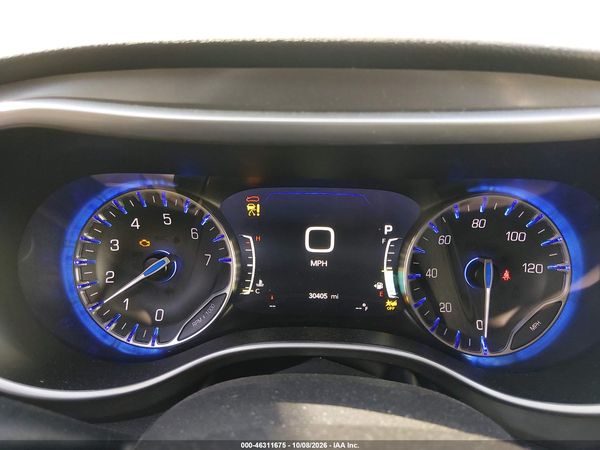 2025 CHRYSLER PACIFICA SELECT — I7