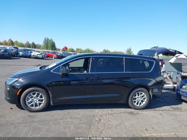 2027 CHRYSLER PACIFICA Select — I117