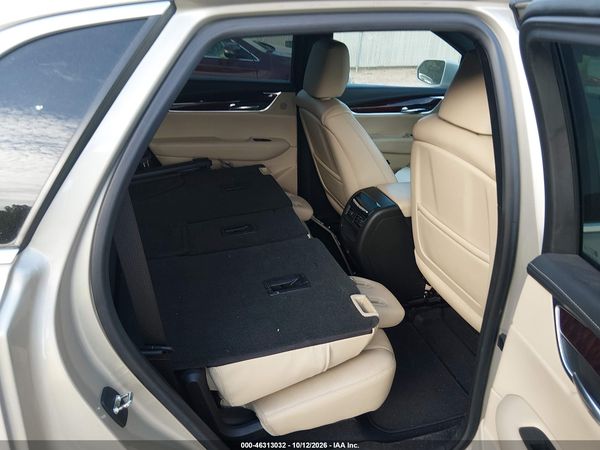 2017 CADILLAC XT5 LUXURY — I8