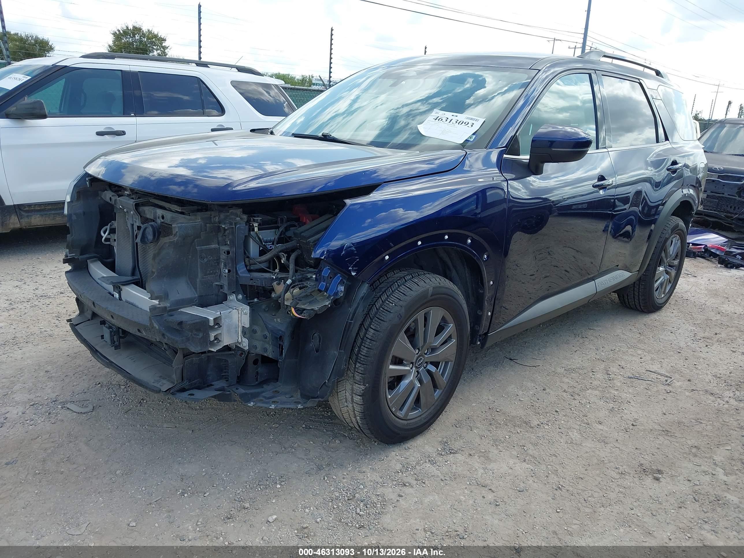 2024 NISSAN PATHFINDER SV 4WD — I2