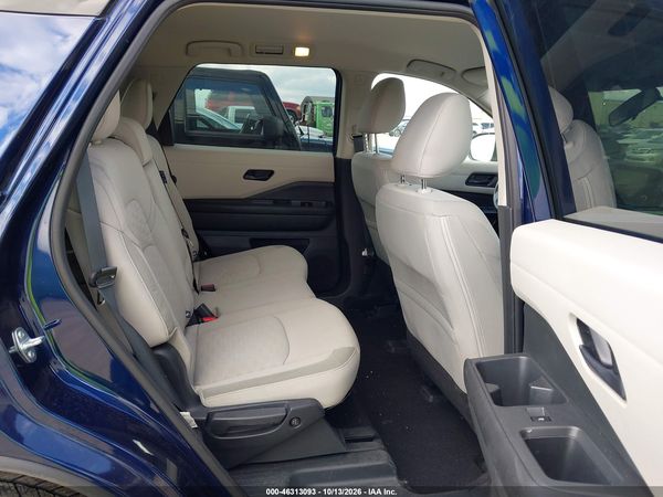 2024 NISSAN PATHFINDER SV 4WD — I8