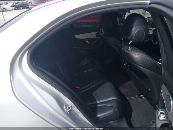 2015 MERCEDES-BENZ C 300 Base — I8