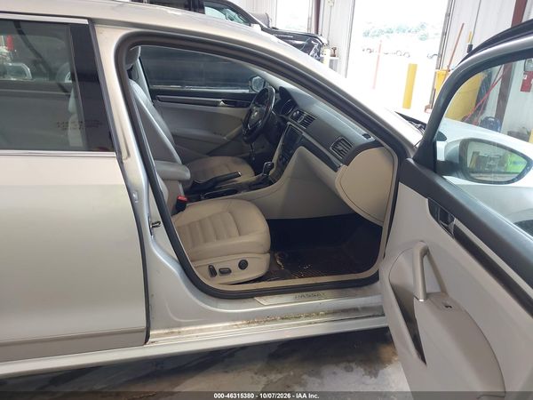 2017 VOLKSWAGEN PASSAT 1.8T SEL PREMIUM — I5