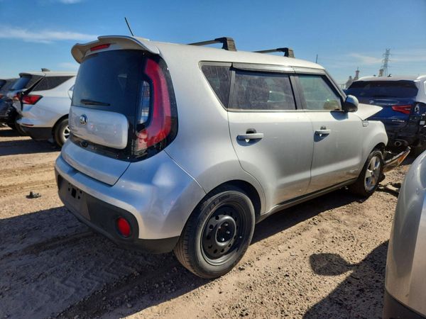 2019 KIA SOUL Base