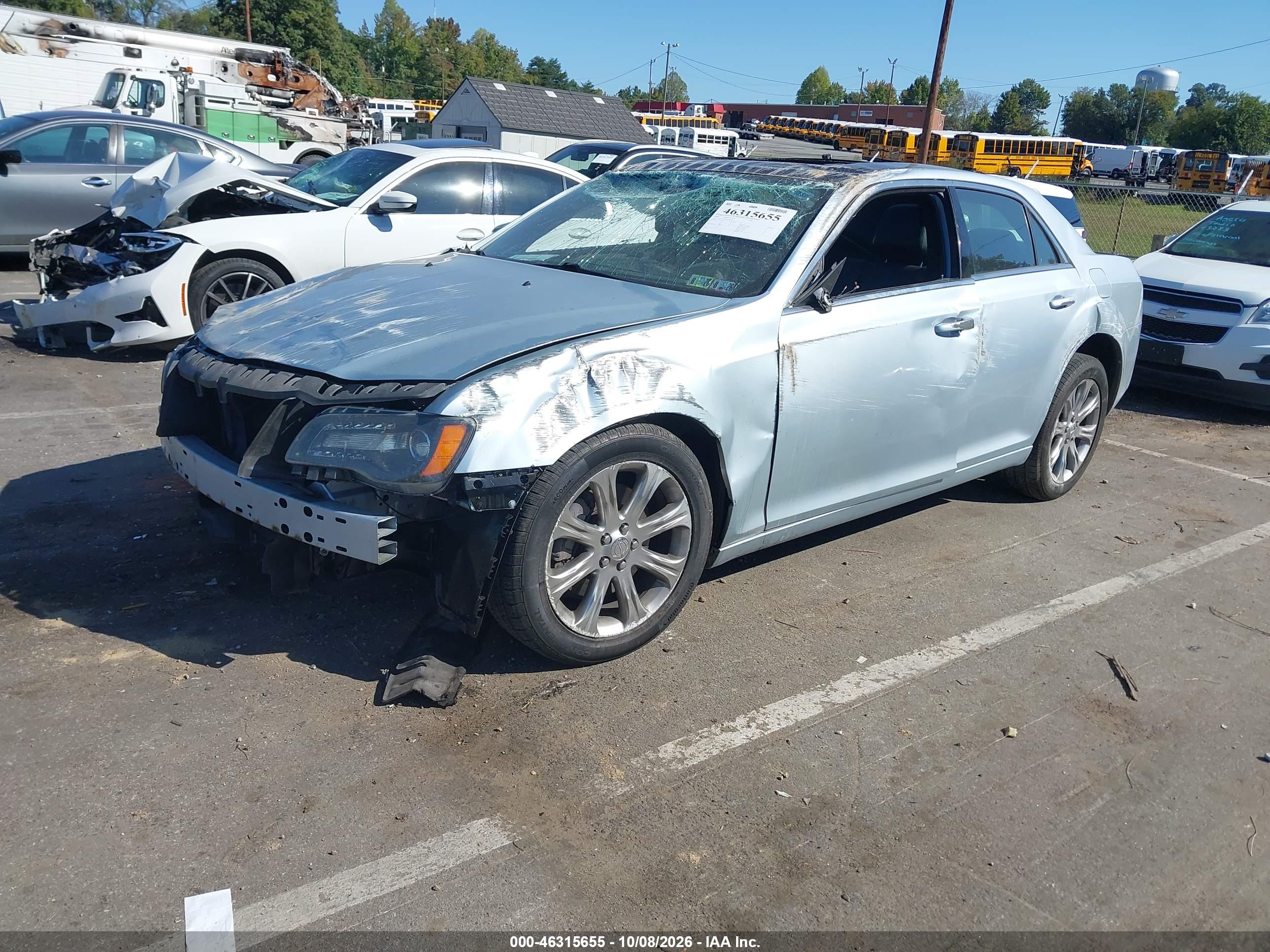 2013 CHRYSLER 300 300S V6 — I2