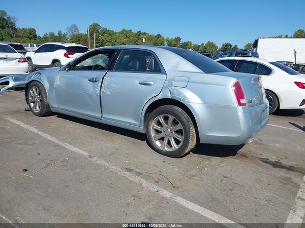2013 CHRYSLER 300 300S V6 — I3