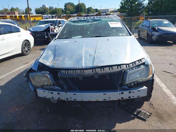 2013 CHRYSLER 300 300S V6 — I115
