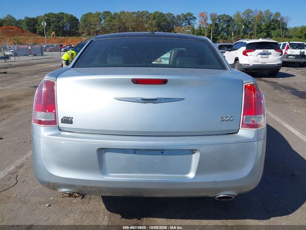 2013 CHRYSLER 300 300S V6 — I119
