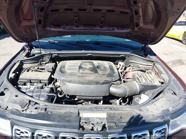 2016 JEEP GRAND CHEROKEE SUMMIT — I10