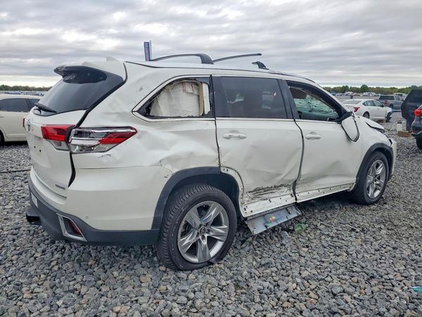 2018 TOYOTA HIGHLANDER