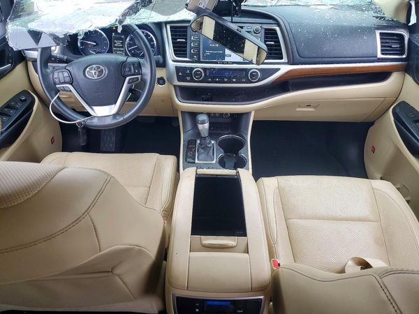 2018 TOYOTA HIGHLANDER