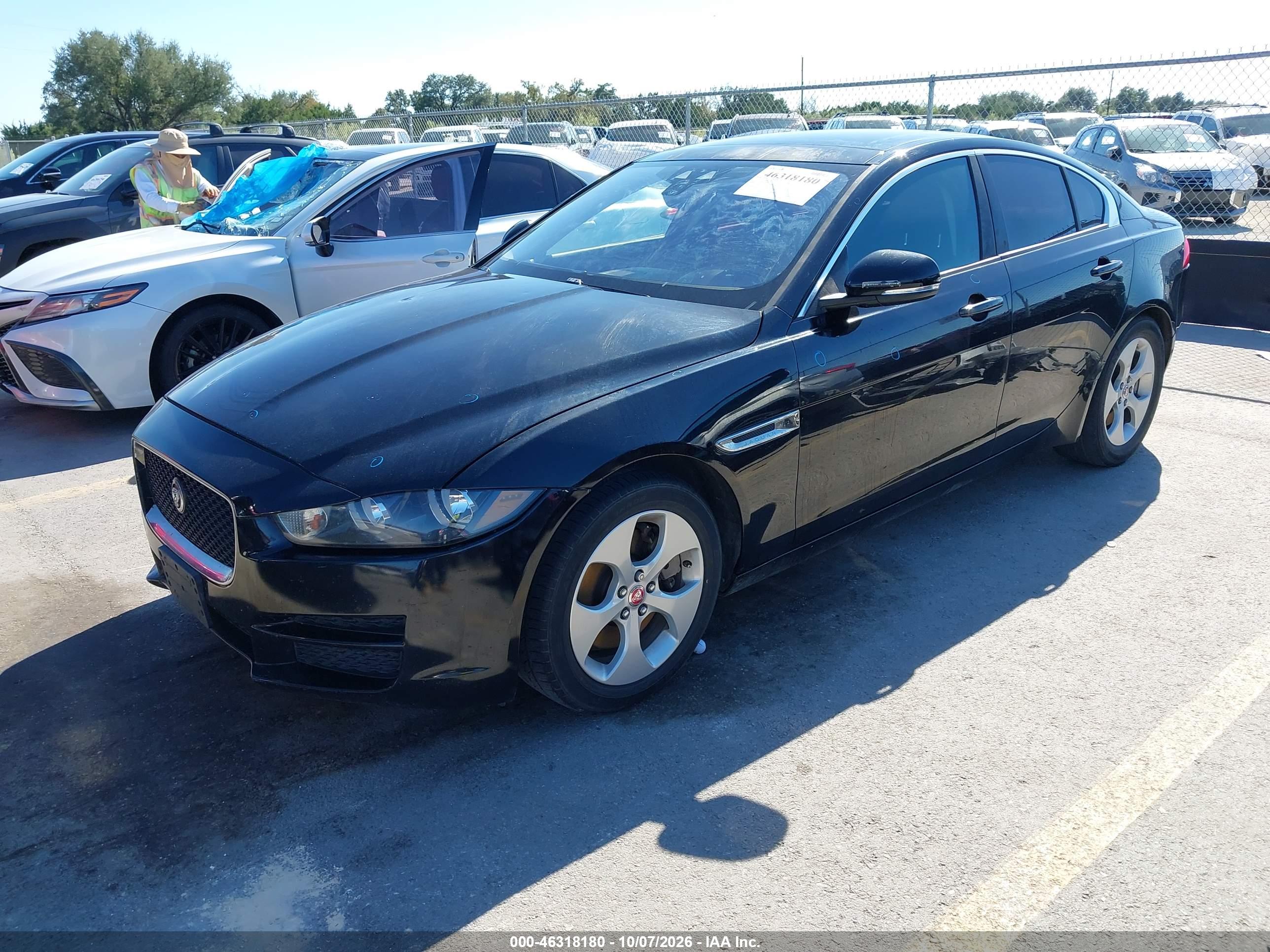 2017 JAGUAR XE 25T — I2