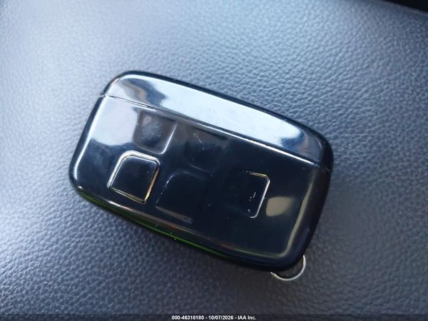 2017 JAGUAR XE 25T — I11