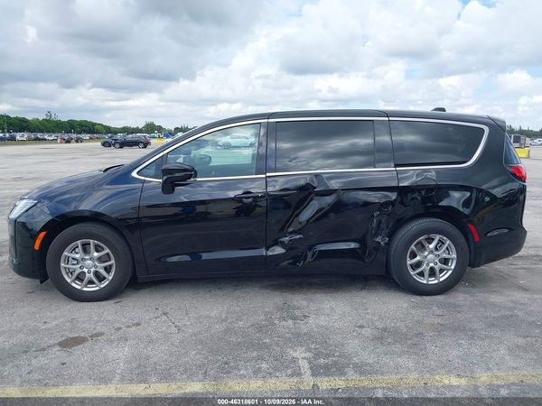 2027 CHRYSLER PACIFICA Select — I6