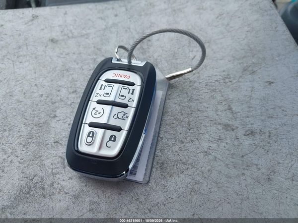 2027 CHRYSLER PACIFICA Select — I11