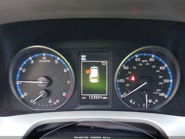 2018 TOYOTA RAV4 LE — I7