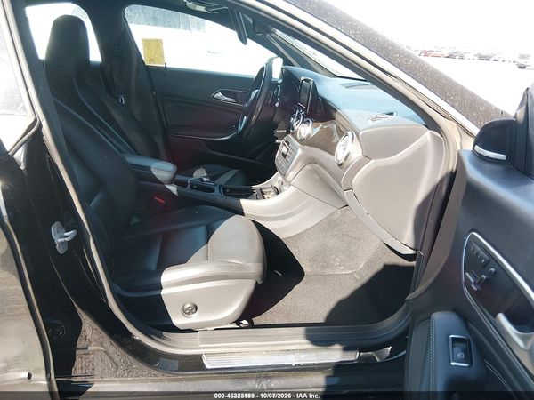 2014 MERCEDES-BENZ CLA 250 — I5