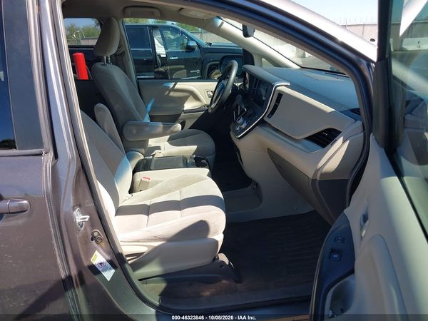 2017 TOYOTA SIENNA LE 8 PASSENGER — I5